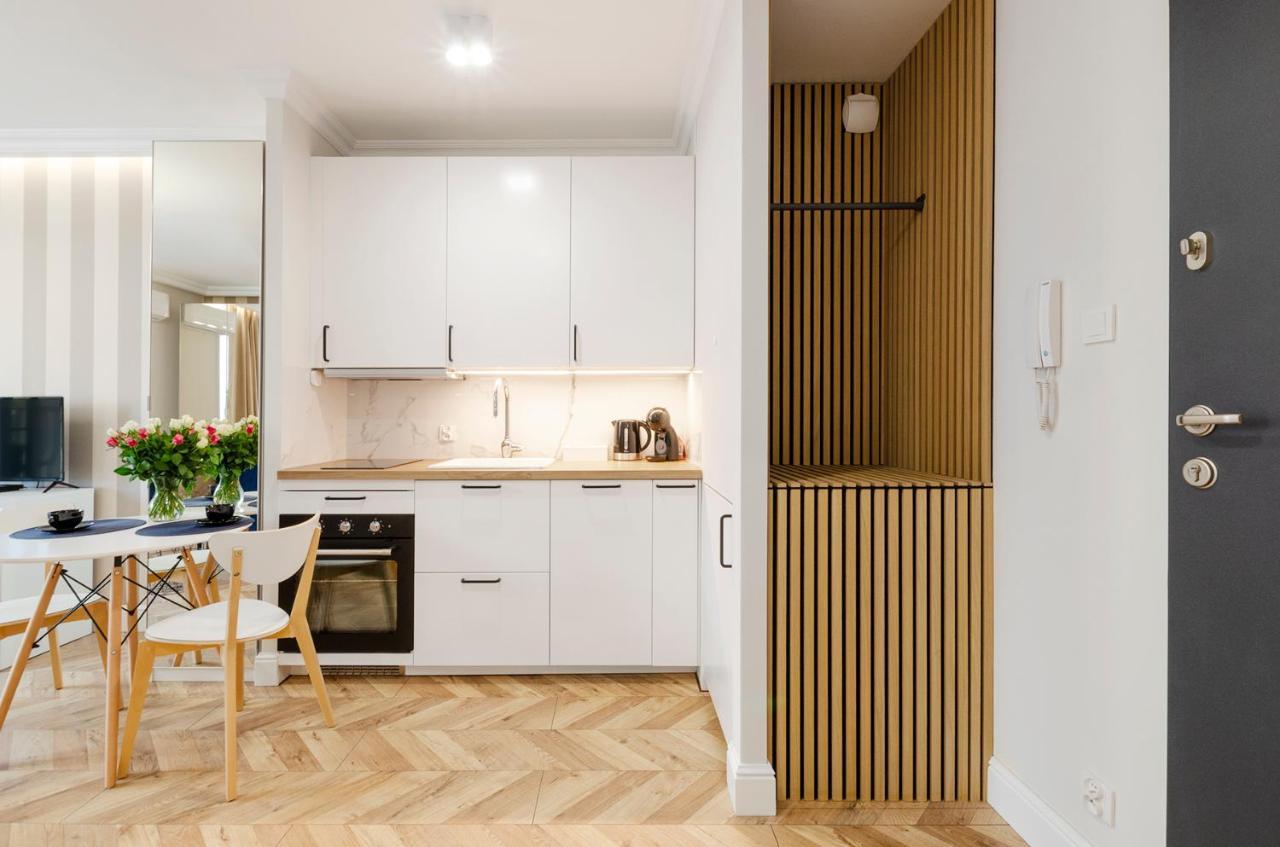 Sky Home- Blue Apartament -Manufaktura, Bezplatny Parking, Klima, Dostep Na Kod ウッチ エクステリア 写真